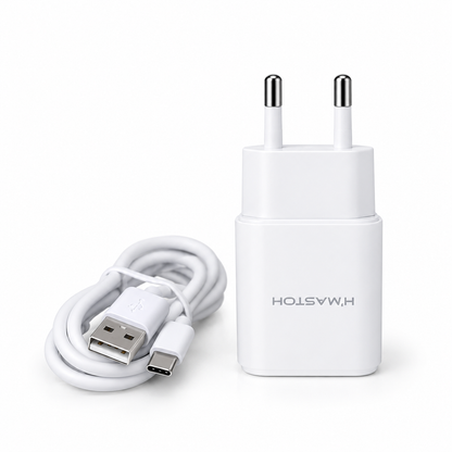 Carregador de parede branco H’MASTON LR17-1 com potência anunciada de 15 W e cabo USB branco. ( V8 )